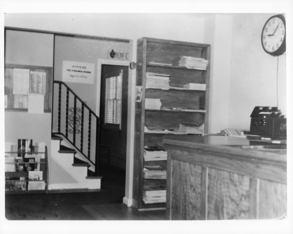 photo of library interior at 201 East Broad Street in 1954